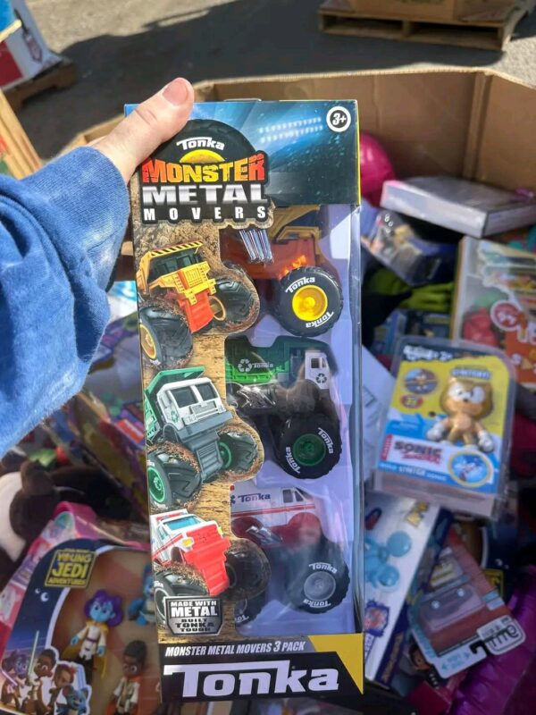Walmart Toy Pallets - Image 25