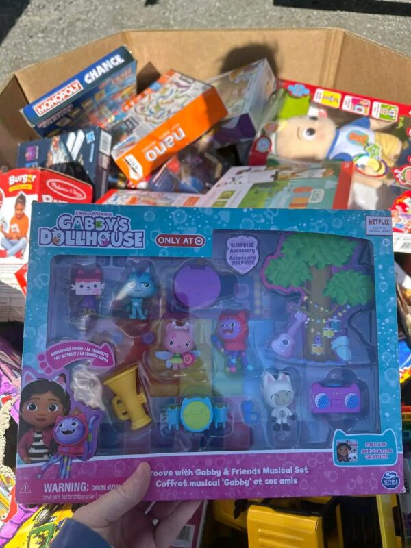 Walmart Toy Pallets - Image 12