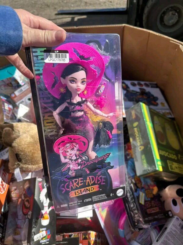 Walmart Toy Pallets - Image 35