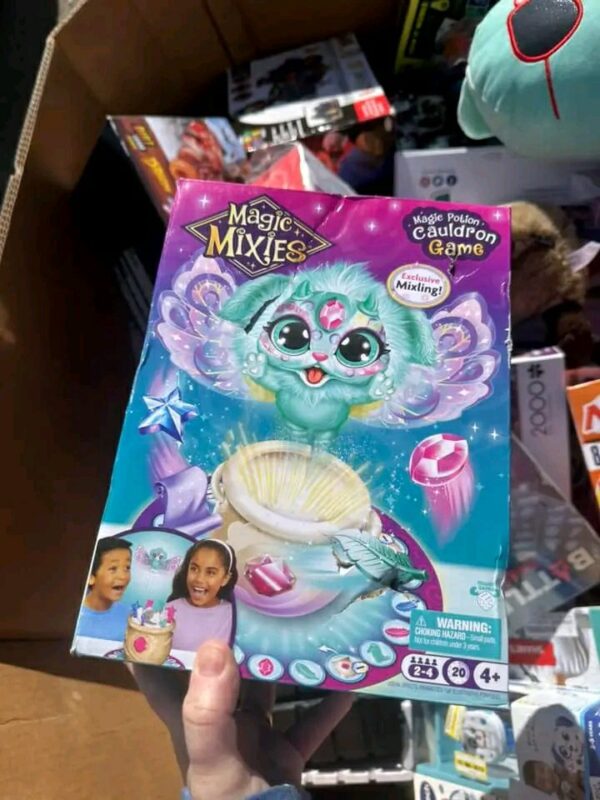 Walmart Toy Pallets - Image 15