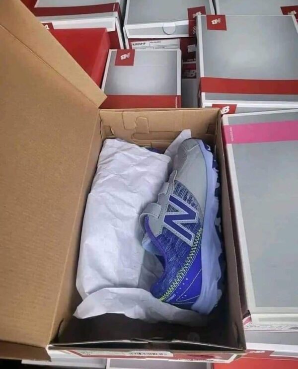 New balance sneakers pallet - Image 2