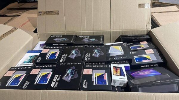 Archos tablet pallet - Image 5