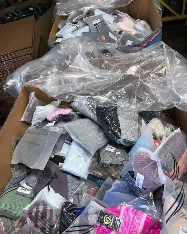 Mixed kids and adults clothing pallets - Image 8