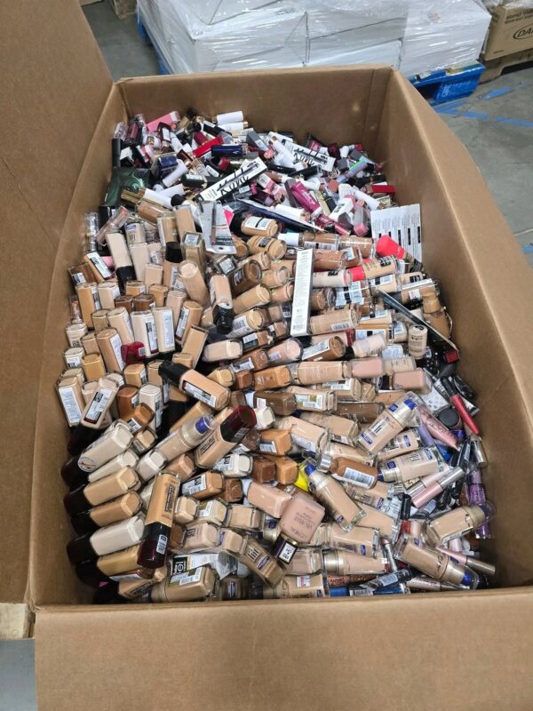 Name Brand Makeup (Polish load ) - Image 5